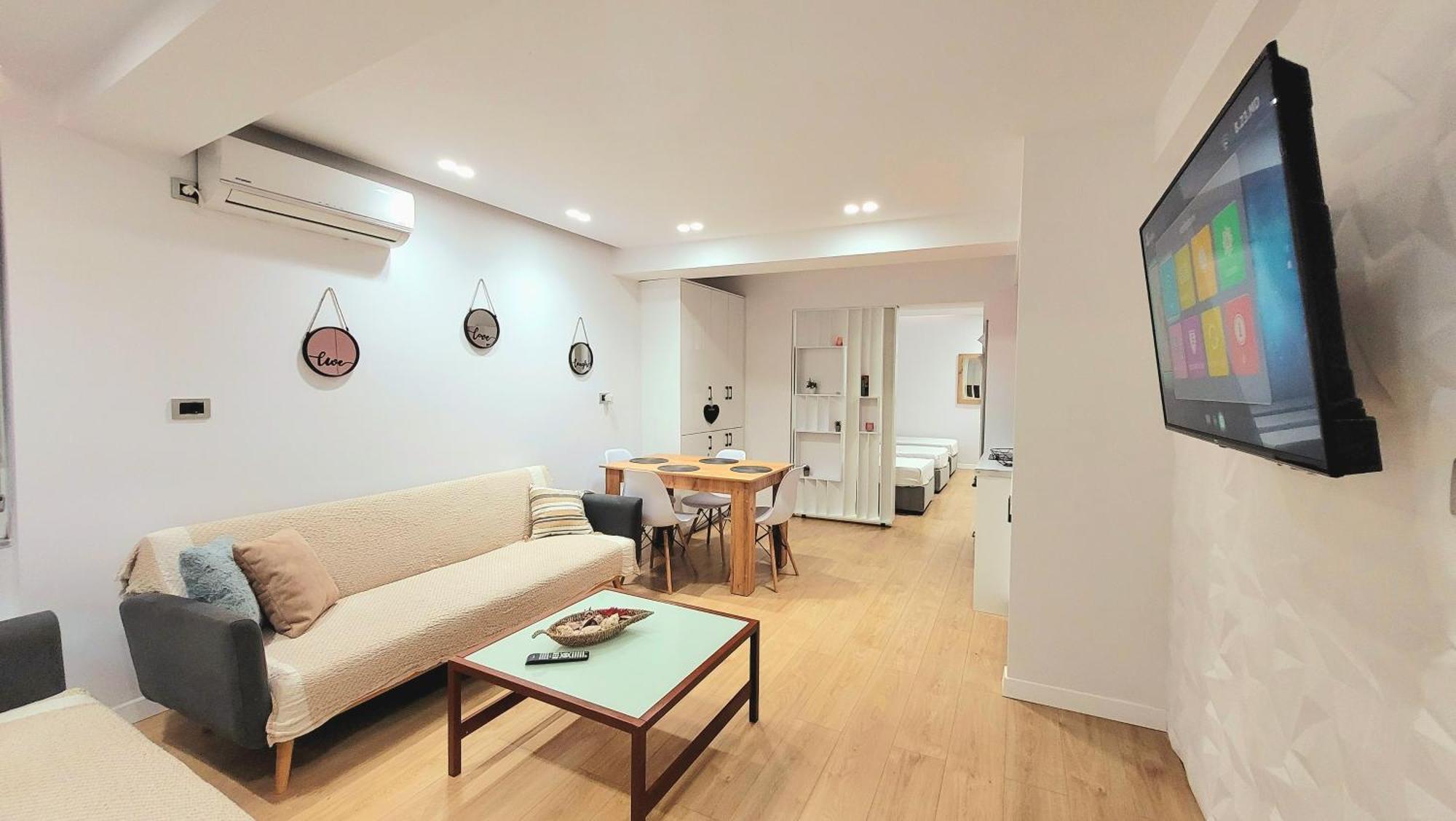 Loi Apartment Sarandë Esterno foto